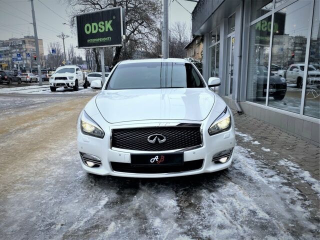 Білий Інфініті Q70, об'ємом двигуна 3.7 л та пробігом 85 тис. км за 26500 $, фото 1 на Automoto.ua