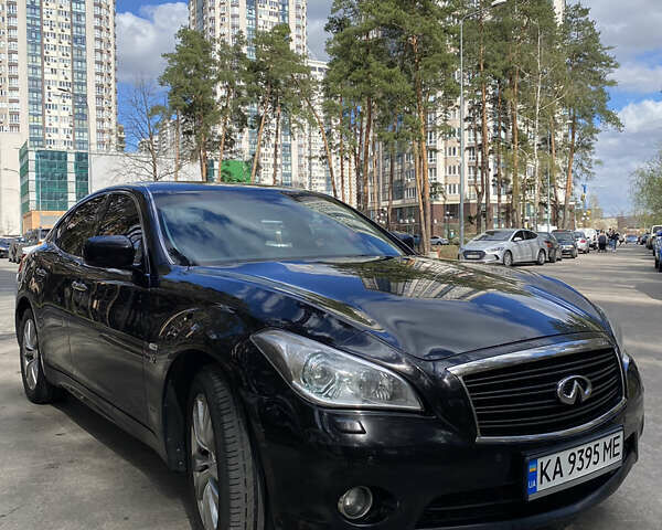 Чорний Інфініті Q70, об'ємом двигуна 3.7 л та пробігом 229 тис. км за 13500 $, фото 1 на Automoto.ua