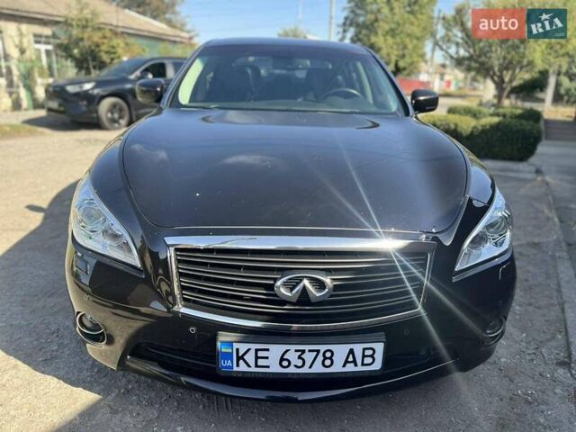 Чорний Інфініті Q70, об'ємом двигуна 2.5 л та пробігом 103 тис. км за 16500 $, фото 1 на Automoto.ua