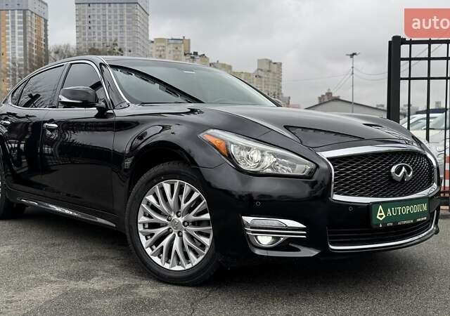 Чорний Інфініті Q70, об'ємом двигуна 3.7 л та пробігом 111 тис. км за 14900 $, фото 1 на Automoto.ua