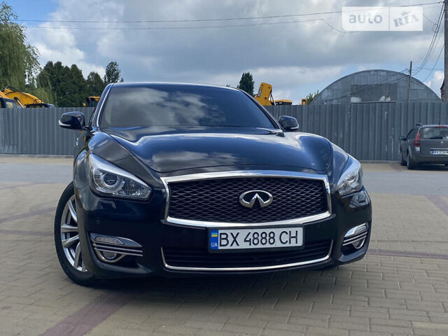 Черный Инфинити Q70, объемом двигателя 2.5 л и пробегом 138 тыс. км за 24999 $, фото 1 на Automoto.ua