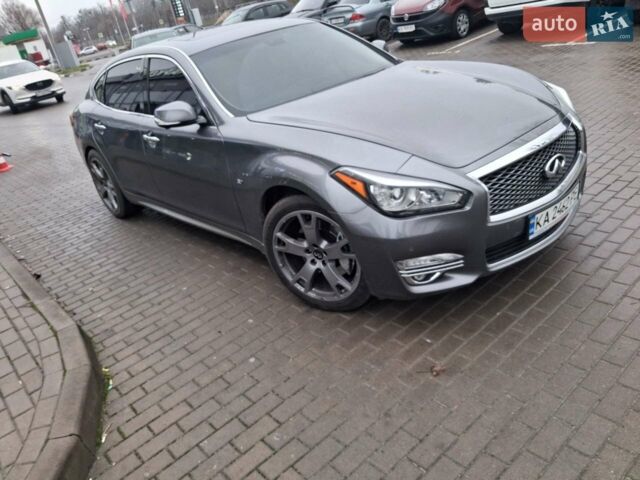 Сірий Інфініті Q70, об'ємом двигуна 3.7 л та пробігом 222 тис. км за 16500 $, фото 1 на Automoto.ua