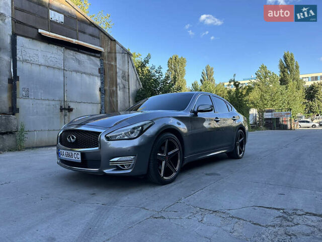 Сірий Інфініті Q70, об'ємом двигуна 3.7 л та пробігом 145 тис. км за 17499 $, фото 1 на Automoto.ua