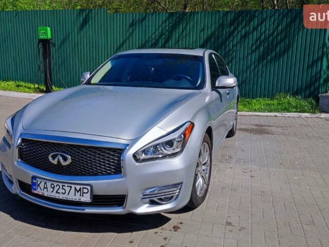 Серый Инфинити Q70, объемом двигателя 3.7 л и пробегом 170 тыс. км за 17500 $, фото 1 на Automoto.ua
