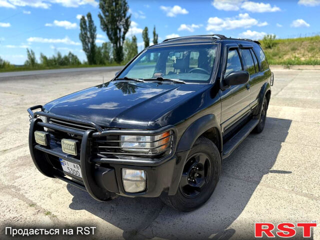 Чорний Інфініті КХ, об'ємом двигуна 3.3 л та пробігом 300 тис. км за 6999 $, фото 1 на Automoto.ua