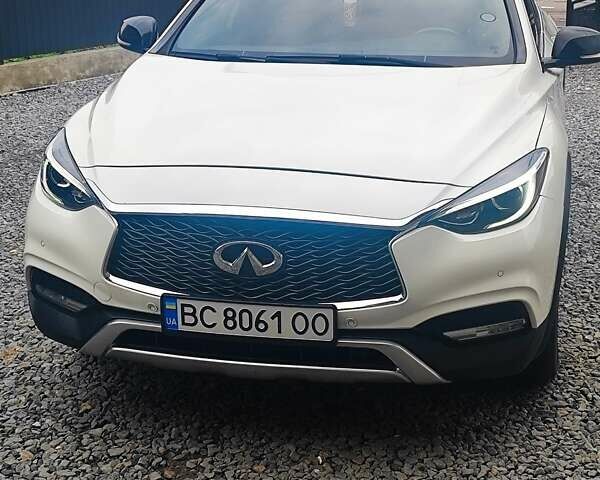 Белый Инфинити QX30, объемом двигателя 1.99 л и пробегом 140 тыс. км за 19500 $, фото 1 на Automoto.ua