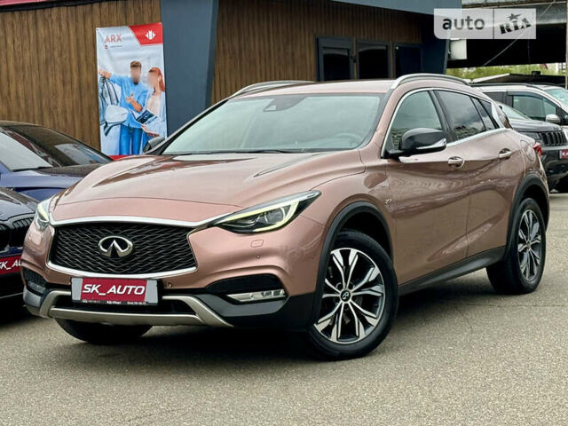 Бежевий Інфініті QX30, об'ємом двигуна 2 л та пробігом 79 тис. км за 18500 $, фото 1 на Automoto.ua