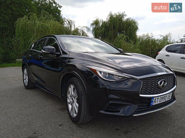 Чорний Інфініті QX30, об'ємом двигуна 2 л та пробігом 197 тис. км за 15300 $, фото 1 на Automoto.ua