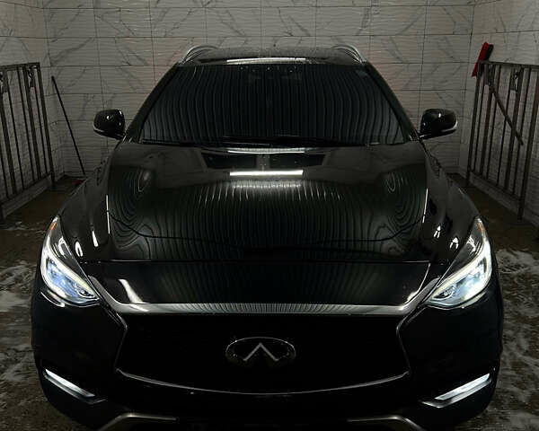 Чорний Інфініті QX30, об'ємом двигуна 1.99 л та пробігом 148 тис. км за 18000 $, фото 1 на Automoto.ua