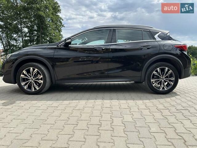 Чорний Інфініті QX30, об'ємом двигуна 2.14 л та пробігом 155 тис. км за 19500 $, фото 1 на Automoto.ua
