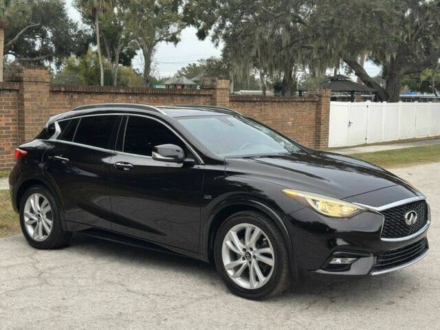 Чорний Інфініті QX30, об'ємом двигуна 2 л та пробігом 32 тис. км за 9000 $, фото 1 на Automoto.ua