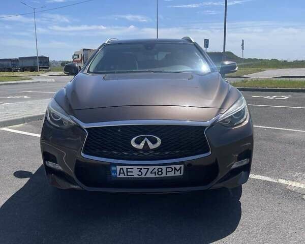 Коричневий Інфініті QX30, об'ємом двигуна 1.99 л та пробігом 164 тис. км за 15299 $, фото 1 на Automoto.ua