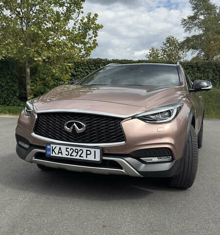 Коричневый Инфинити QX30, объемом двигателя 1.99 л и пробегом 60 тыс. км за 24500 $, фото 1 на Automoto.ua