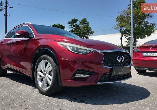 Красный Инфинити QX30, объемом двигателя 2 л и пробегом 191 тыс. км за 13500 $, фото 1 на Automoto.ua