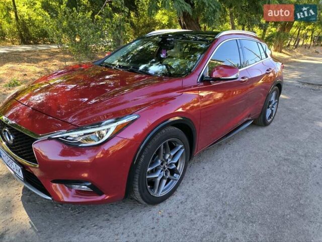 Красный Инфинити QX30, объемом двигателя 1.99 л и пробегом 140 тыс. км за 18000 $, фото 1 на Automoto.ua