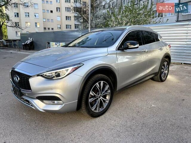 Сірий Інфініті QX30, об'ємом двигуна 2 л та пробігом 86 тис. км за 13900 $, фото 1 на Automoto.ua