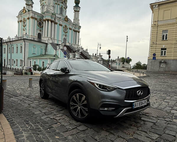 Серый Инфинити QX30, объемом двигателя 1.99 л и пробегом 104 тыс. км за 15000 $, фото 1 на Automoto.ua