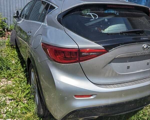 Сірий Інфініті QX30, об'ємом двигуна 1.99 л та пробігом 134 тис. км за 19500 $, фото 1 на Automoto.ua