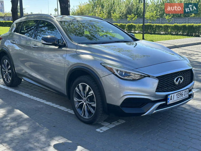Серый Инфинити QX30, объемом двигателя 1.99 л и пробегом 140 тыс. км за 15700 $, фото 1 на Automoto.ua