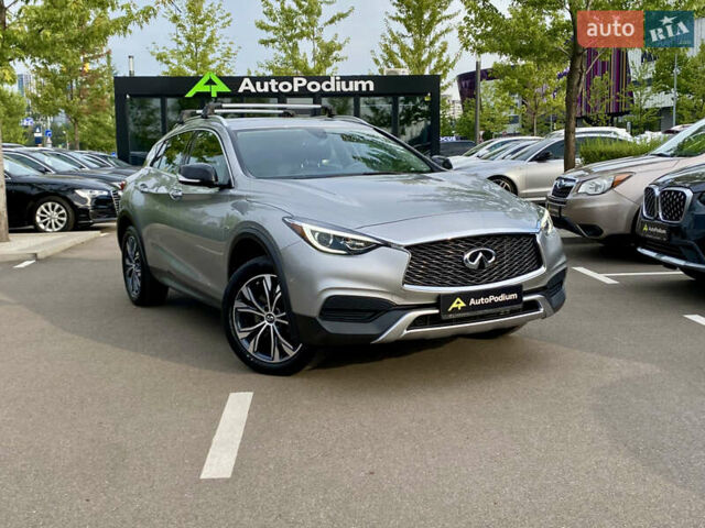 Серый Инфинити QX30, объемом двигателя 1.99 л и пробегом 98 тыс. км за 15800 $, фото 1 на Automoto.ua