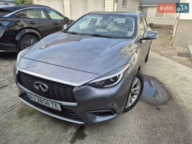 Серый Инфинити QX30, объемом двигателя 2 л и пробегом 159 тыс. км за 17000 $, фото 1 на Automoto.ua