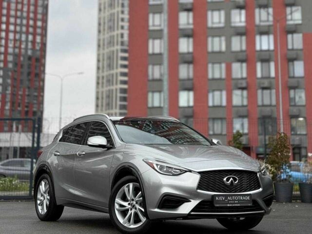 Сірий Інфініті QX30, об'ємом двигуна 2 л та пробігом 118 тис. км за 17700 $, фото 1 на Automoto.ua