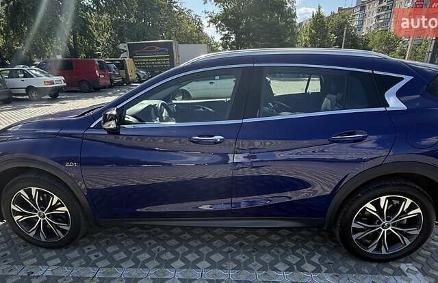 Синий Инфинити QX30, объемом двигателя 1.99 л и пробегом 123 тыс. км за 16300 $, фото 1 на Automoto.ua