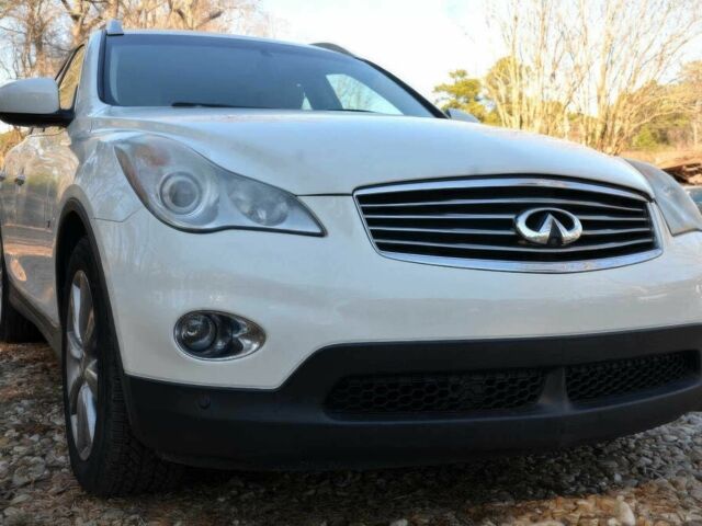 Білий Інфініті QX50, об'ємом двигуна 2.7 л та пробігом 89 тис. км за 4000 $, фото 1 на Automoto.ua