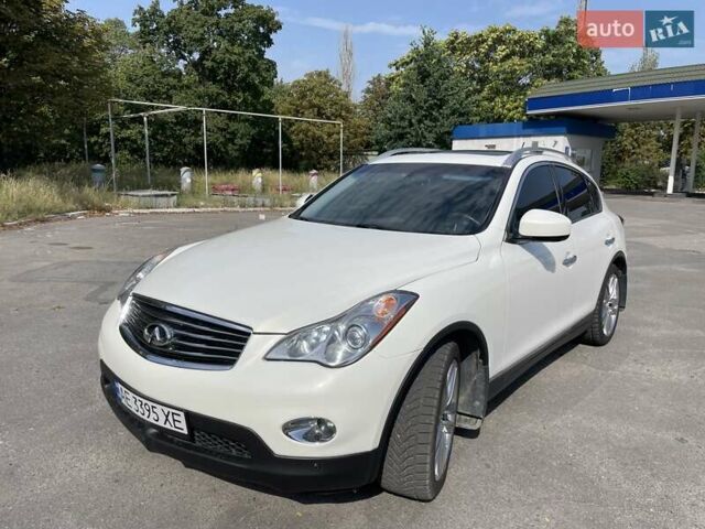 Білий Інфініті QX50, об'ємом двигуна 3.7 л та пробігом 124 тис. км за 13500 $, фото 1 на Automoto.ua