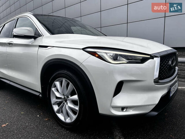 Білий Інфініті QX50, об'ємом двигуна 2 л та пробігом 90 тис. км за 22500 $, фото 1 на Automoto.ua