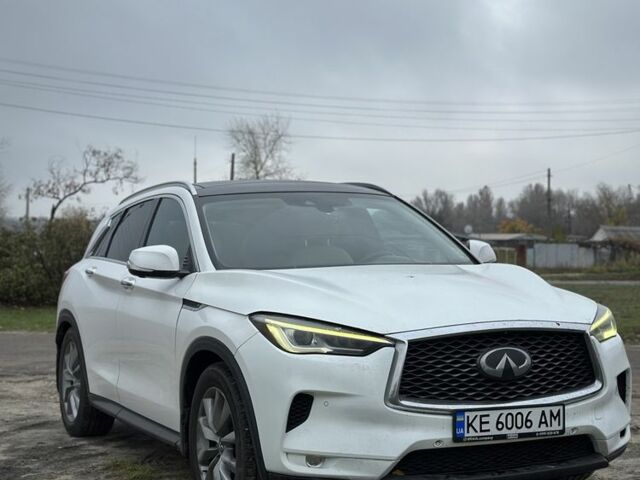 Белый Инфинити QX50, объемом двигателя 2 л и пробегом 270 тыс. км за 15299 $, фото 1 на Automoto.ua