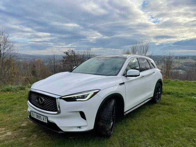 Белый Инфинити QX50, объемом двигателя 2 л и пробегом 68 тыс. км за 28300 $, фото 1 на Automoto.ua