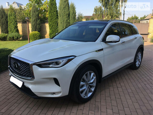 Білий Інфініті QX50, об'ємом двигуна 2 л та пробігом 5 тис. км за 39500 $, фото 1 на Automoto.ua