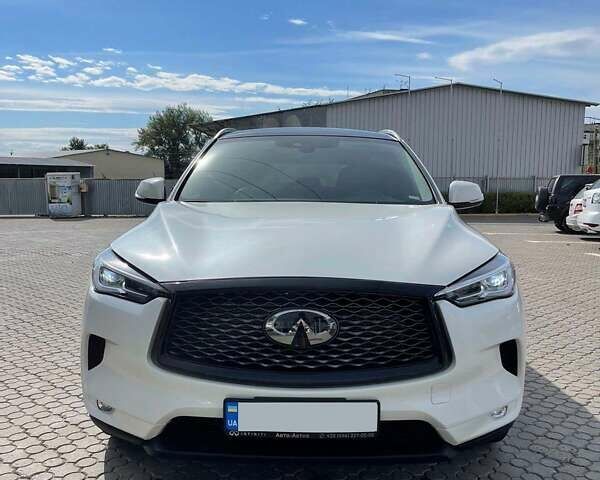 Білий Інфініті QX50, об'ємом двигуна 2 л та пробігом 93 тис. км за 25200 $, фото 1 на Automoto.ua
