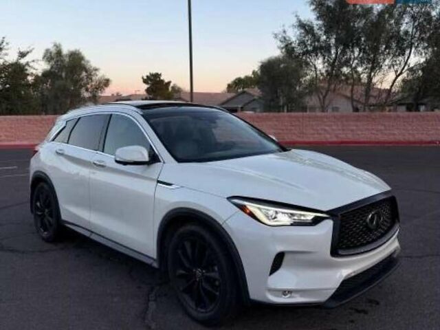 Білий Інфініті QX50, об'ємом двигуна 2 л та пробігом 97 тис. км за 4500 $, фото 1 на Automoto.ua