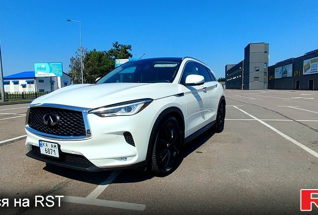 Белый Инфинити QX50, объемом двигателя 2 л и пробегом 85 тыс. км за 26400 $, фото 1 на Automoto.ua