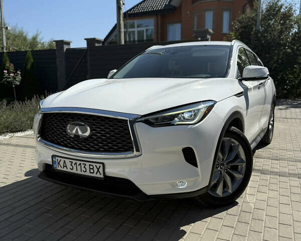 Білий Інфініті QX50, об'ємом двигуна 1.99 л та пробігом 63 тис. км за 25000 $, фото 1 на Automoto.ua