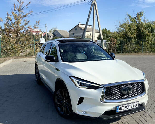 Белый Инфинити QX50, объемом двигателя 1.99 л и пробегом 48 тыс. км за 24500 $, фото 1 на Automoto.ua