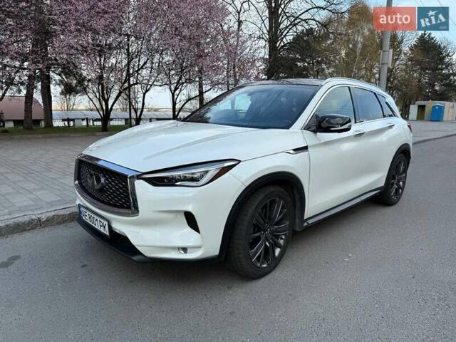 Білий Інфініті QX50, об'ємом двигуна 2 л та пробігом 44 тис. км за 24500 $, фото 1 на Automoto.ua