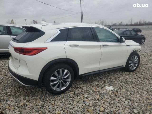 Белый Инфинити QX50, объемом двигателя 2 л и пробегом 62 тыс. км за 16950 $, фото 1 на Automoto.ua