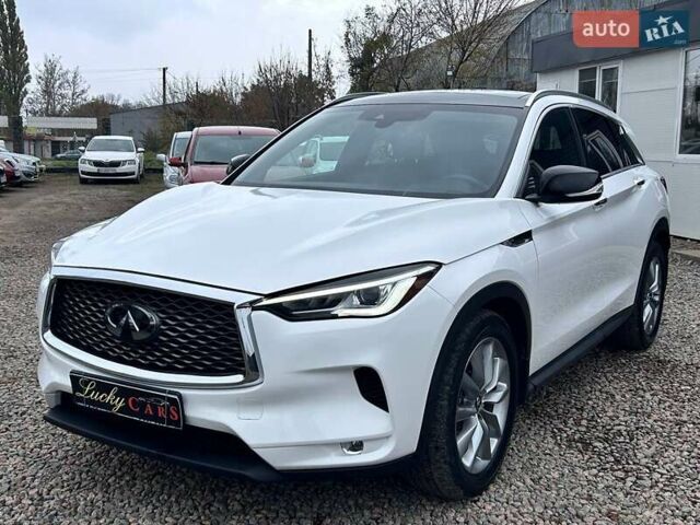 Белый Инфинити QX50, объемом двигателя 1.99 л и пробегом 54 тыс. км за 27200 $, фото 1 на Automoto.ua