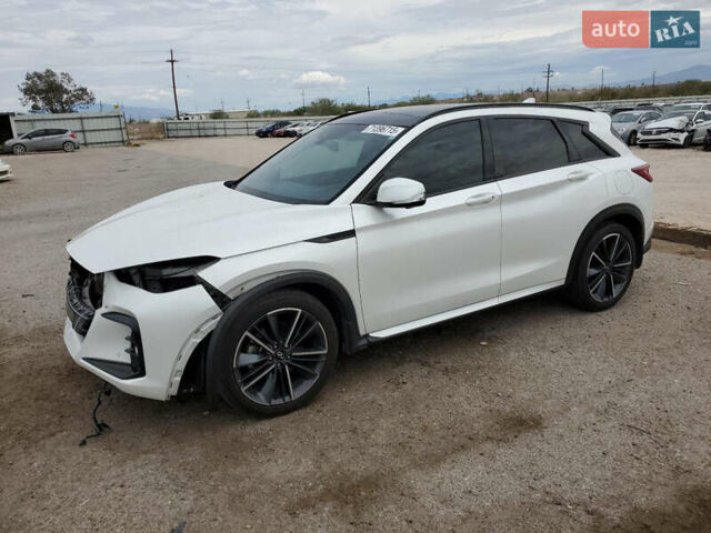 Белый Инфинити QX50, объемом двигателя 2 л и пробегом 66 тыс. км за 20600 $, фото 1 на Automoto.ua