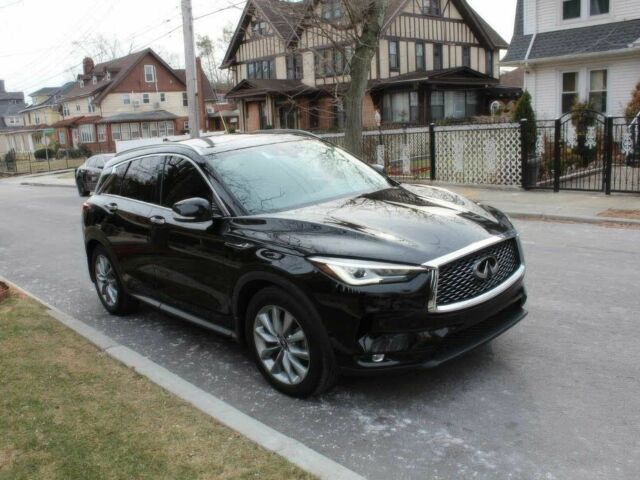 Чорний Інфініті QX50, об'ємом двигуна 2 л та пробігом 46 тис. км за 7900 $, фото 1 на Automoto.ua