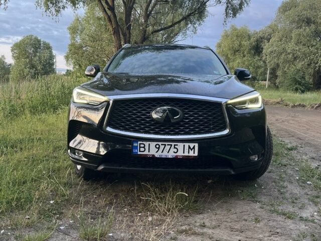 Чорний Інфініті QX50, об'ємом двигуна 2 л та пробігом 165 тис. км за 21500 $, фото 1 на Automoto.ua