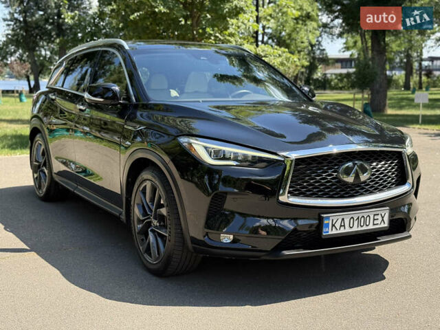 Чорний Інфініті QX50, об'ємом двигуна 1.99 л та пробігом 50 тис. км за 25900 $, фото 1 на Automoto.ua