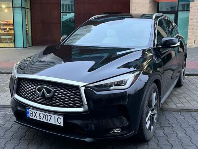Черный Инфинити QX50, объемом двигателя 2 л и пробегом 101 тыс. км за 25000 $, фото 1 на Automoto.ua