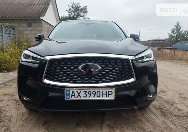 Черный Инфинити QX50, объемом двигателя 2 л и пробегом 32 тыс. км за 26000 $, фото 1 на Automoto.ua