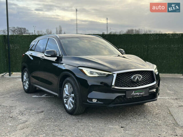 Черный Инфинити QX50, объемом двигателя 2 л и пробегом 79 тыс. км за 26200 $, фото 1 на Automoto.ua