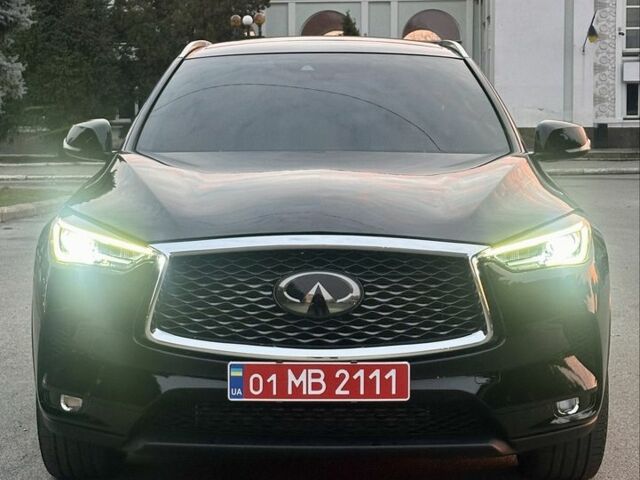 Чорний Інфініті QX50, об'ємом двигуна 2 л та пробігом 120 тис. км за 20800 $, фото 1 на Automoto.ua