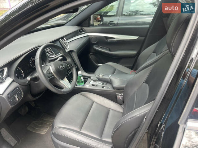 Черный Инфинити QX50, объемом двигателя 1.99 л и пробегом 71 тыс. км за 24000 $, фото 1 на Automoto.ua